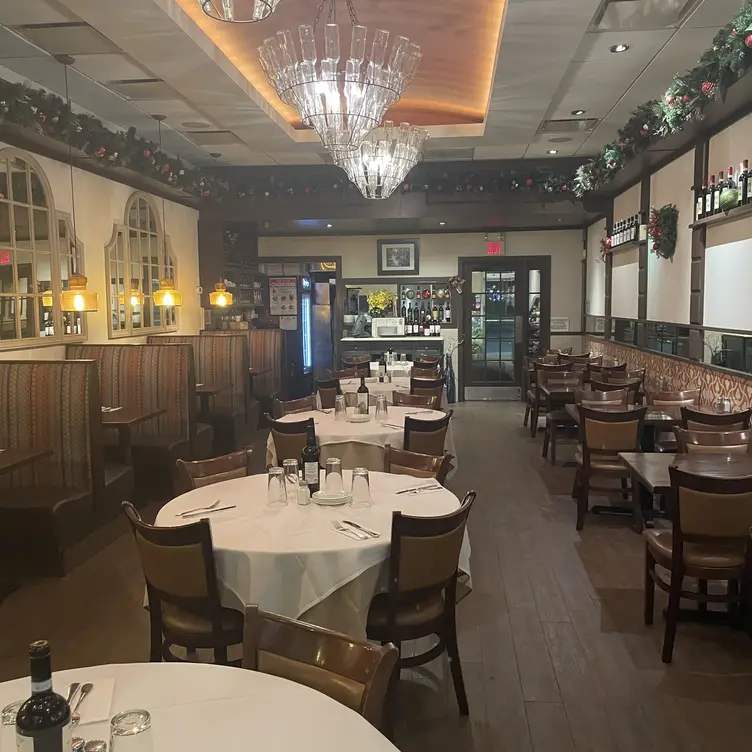 Taormina Restaurant, Commack, NY