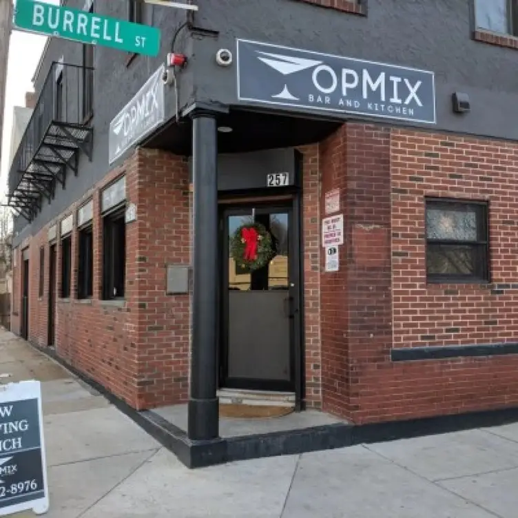Top Mix Bar & Kitchen, Boston, MA