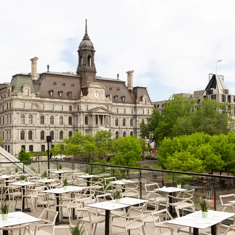 Best rooftop terrace in Old Montreal - Terrasse Perché, Montréal, QC