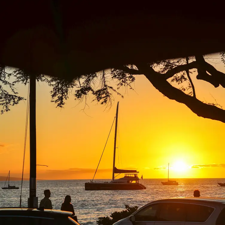 Sunset Views from the Deck - Coco Deck Lahaina, Lahaina, HI