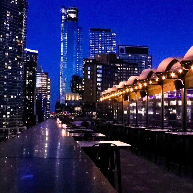 Skybar Rooftop and Lounge, Long Island City, NY