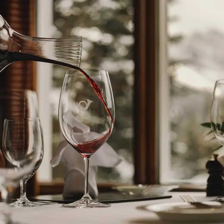 Post Hotel Dining Room - Post Hotel Dining Room AB Lake Louise