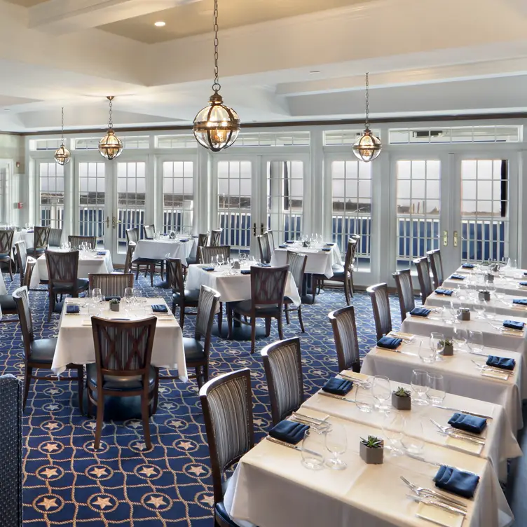 Main dining room  - The Wharf-Madison Beach Hotel, Madison, CT