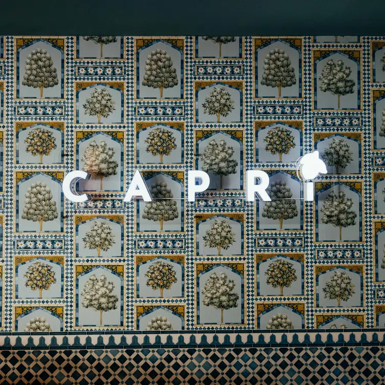 Capri Pizzeria | Bar | Café，BYMünchen