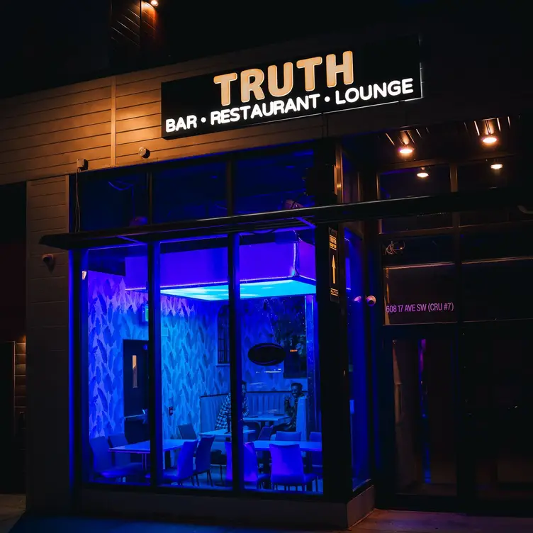 Truth Restaurant & Bar, Calgary, AB