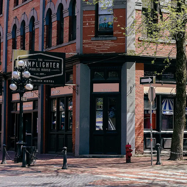 The Lamplighter Public House, Gastown, Vancouver - The Lamplighter Public House BC Vancouver