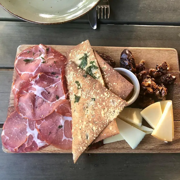 Charcuterie  - Under The Cork Tree，GASandy Springs