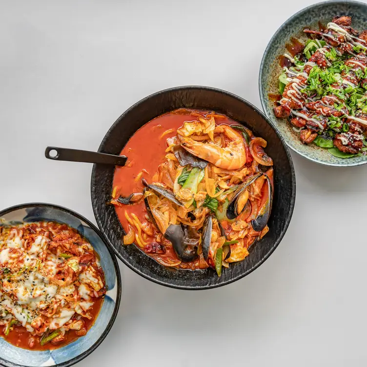 Kimchee Korean & Japanese Cuisine，BCKamloops