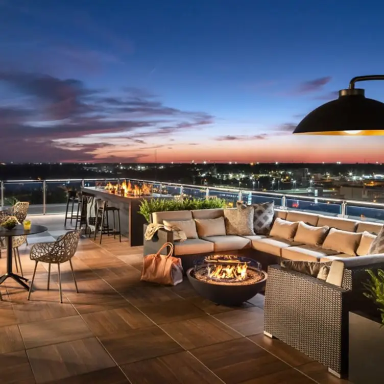 Eyrie Rooftop Bar & Kitchen, Springfield, MO