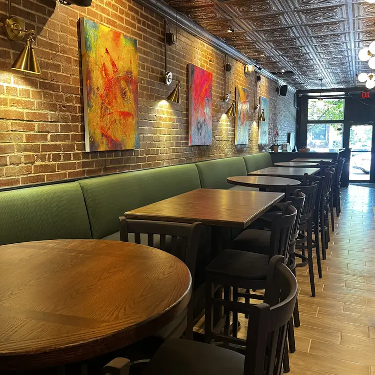 Inside : Main Dining Area High Boy Seating - The Pub @ EAV GA Atlanta