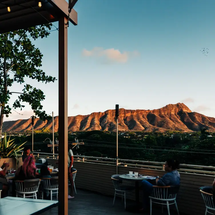 Deck., Honolulu, HI