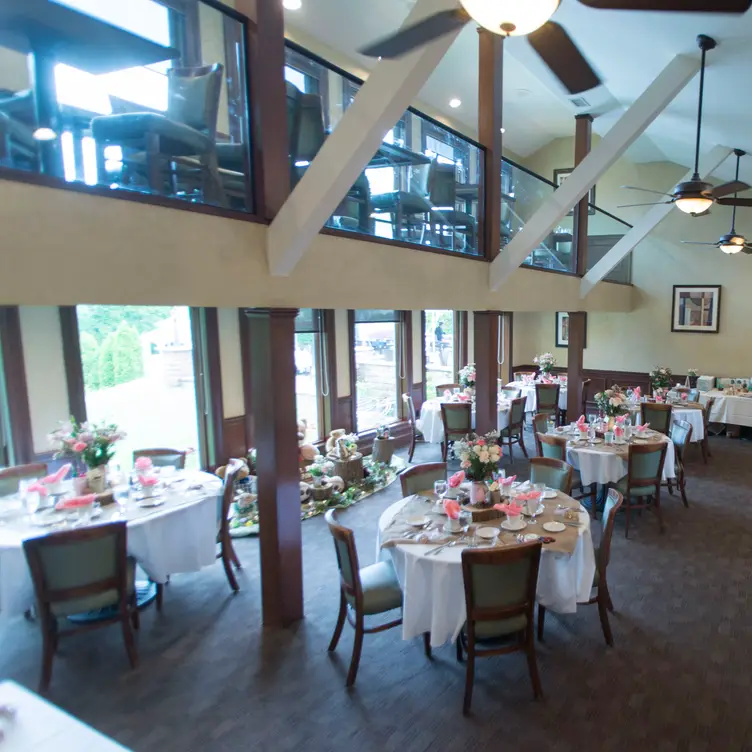 Lakeside Dining Room - Villari's Lakeside NJ Sicklerville