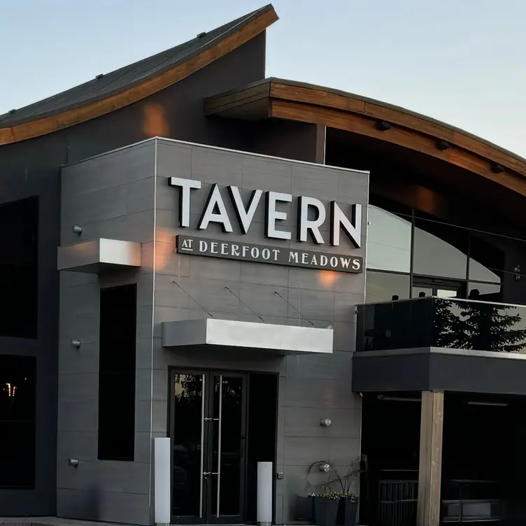 The Tavern at Deerfoot Meadows, Calgary, AB