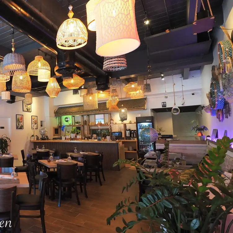 interior - Kan�’s Thai Kitchen, Fort Lauderdale, FL