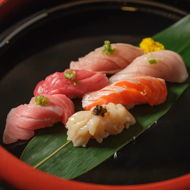 Chef's Choice Nigiri - Tomo Restaurant, Ottawa, ON