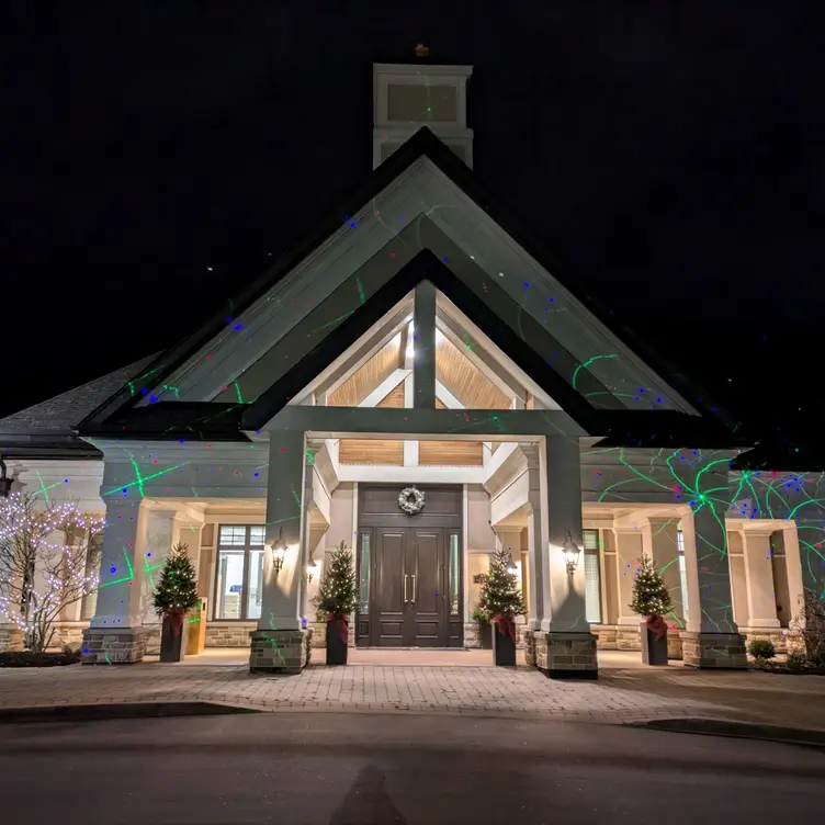 Barrie Country Club's front entrance welcomes you. - Barrie Country Club，ONBarrie