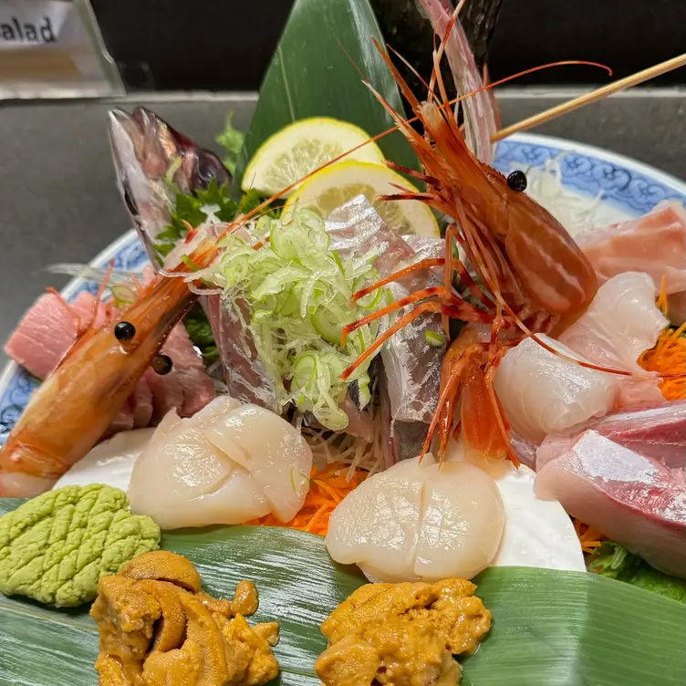 Omakase Sashimi Platter - J-Shop, Honolulu, HI