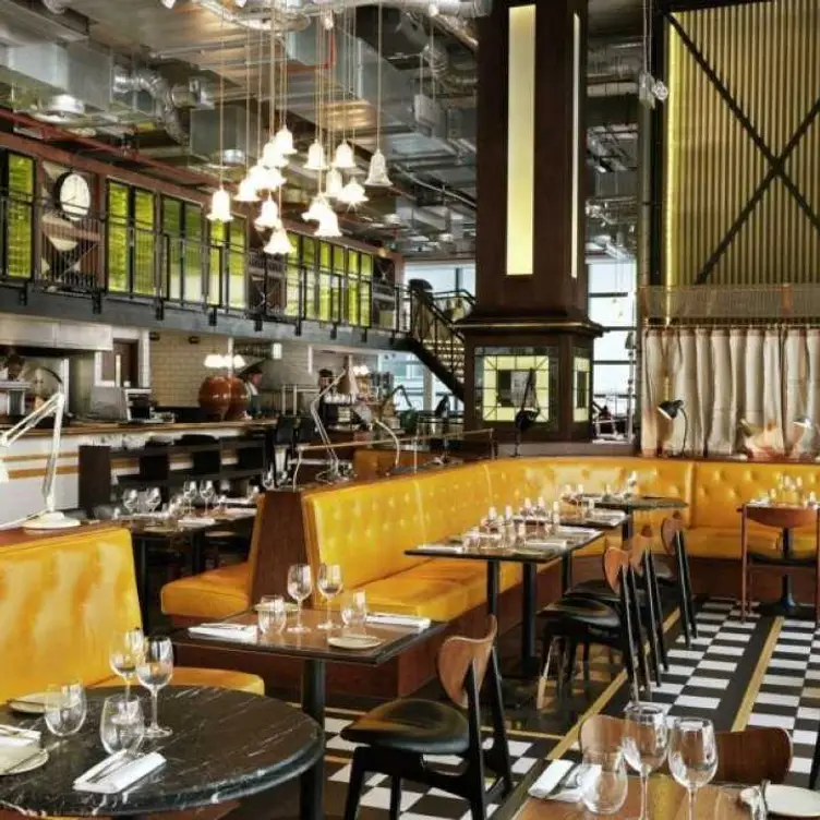 Gordon Ramsay Bread Street Kitchen & Bar ICONSIAM, Khet Khlong San, Krung Thep Maha Nakhon