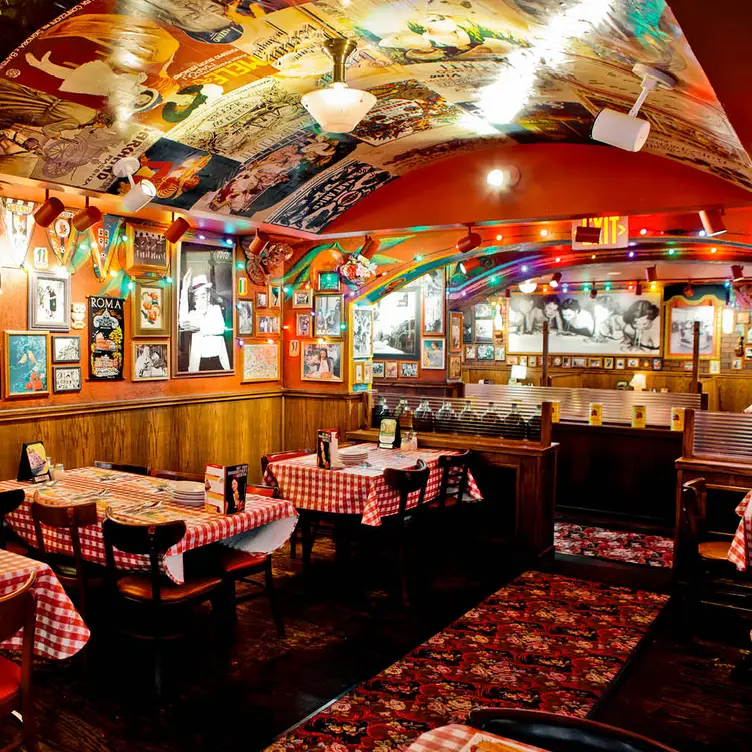 Family-style Italian Restaurant - Buca di Beppo - Mesa AZ Mesa