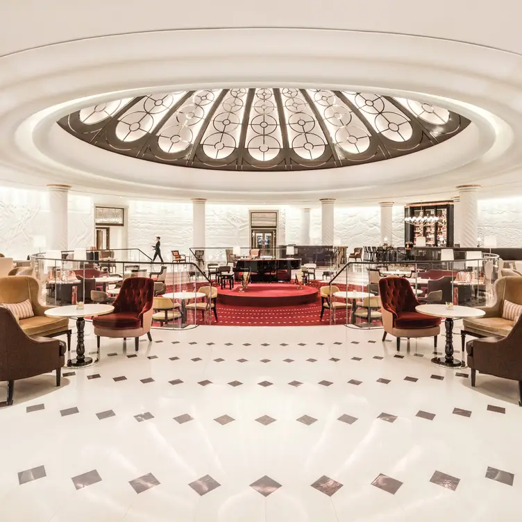 Rotunda Bar and Lounge at Four Seasons Tower Bridge London Rotunda Bar and Lounge at Four Seasons Tower Bridge London