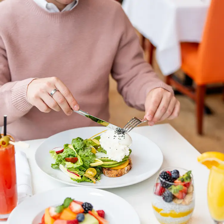 Join us for breakfast, lunch or dinner at Café One - Cafe One - Sheraton Vancouver Wall Centre, Vancouver, BC