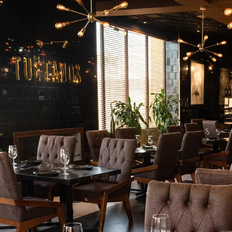 Tuétanos Steakhouse COA Saltillo