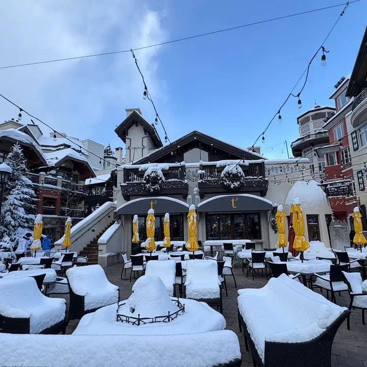 Tavern on the Square，COVail