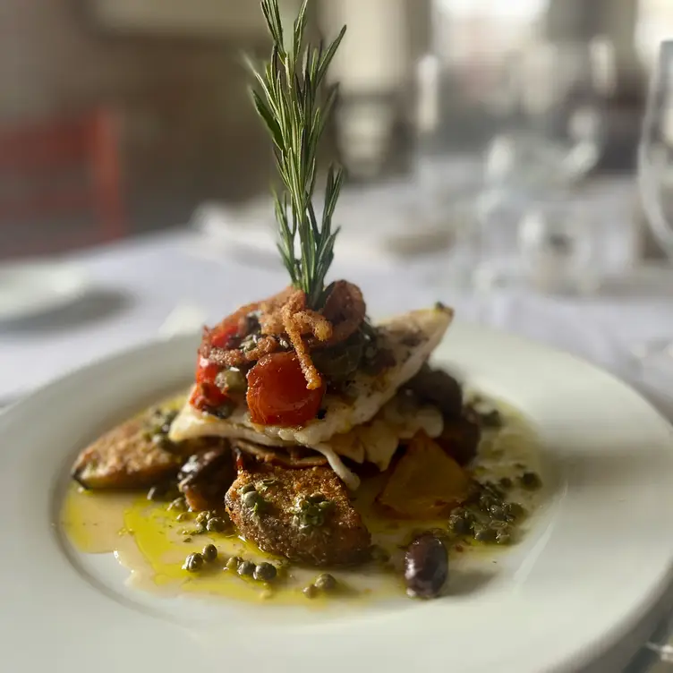 Seared Yellowfin Tuna With Creole Fried Rice - ANNUNCIATION, New Orleans, LA