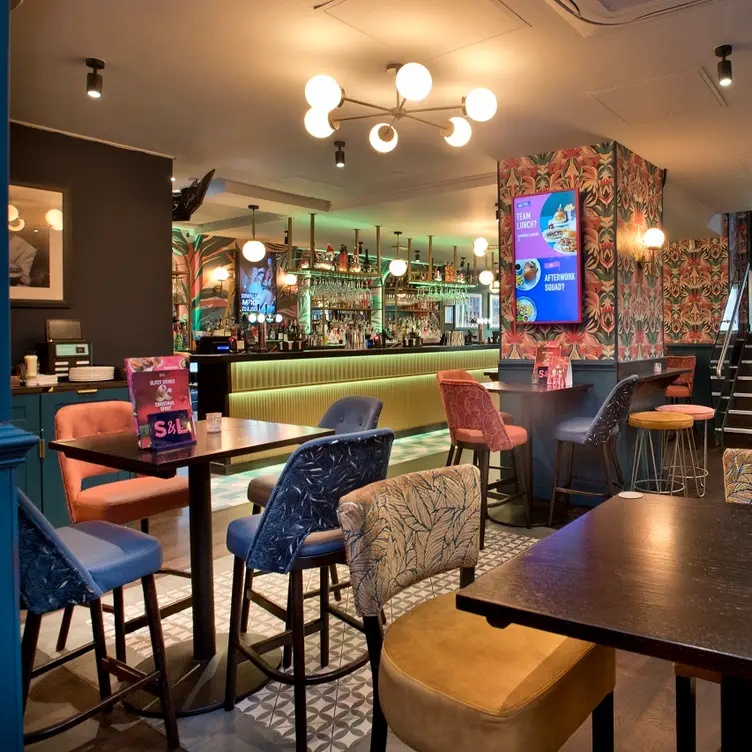 Slug & Lettuce - Hanover Street, London, 