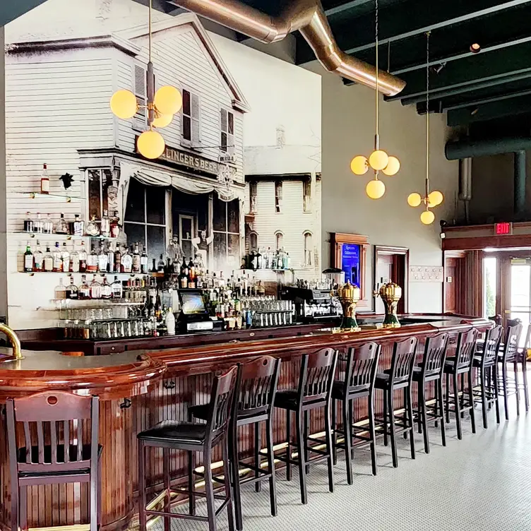 interior - Courthouse Pub，WIManitowoc