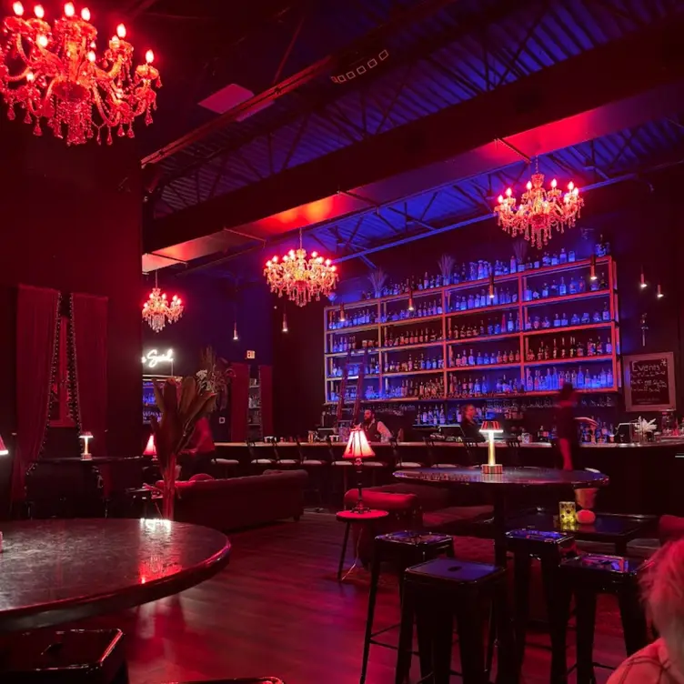 The Social Speakeasy, Montgomery, TX