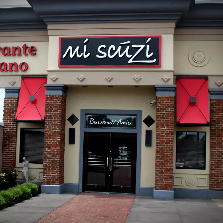 Mi Scuzi, Erie, PA