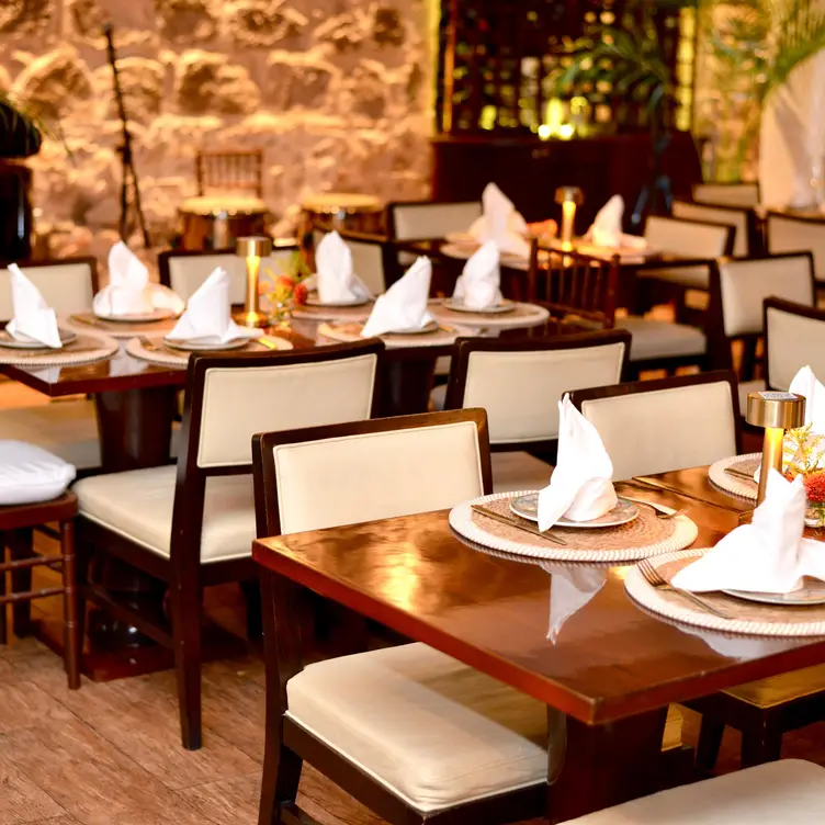 Historic venue with 400 years of history! - Restaurante Ossa, Panamá, Provincia de Panama