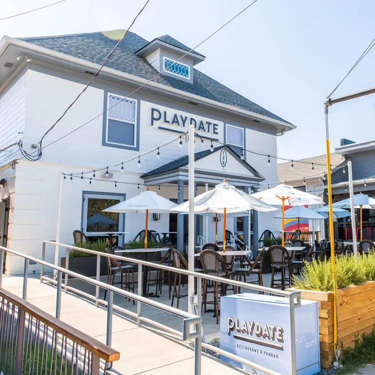 Cozy house bar, great drinks, and outdoor vibes. - PLAYDATE FUNBAR TN Nashville