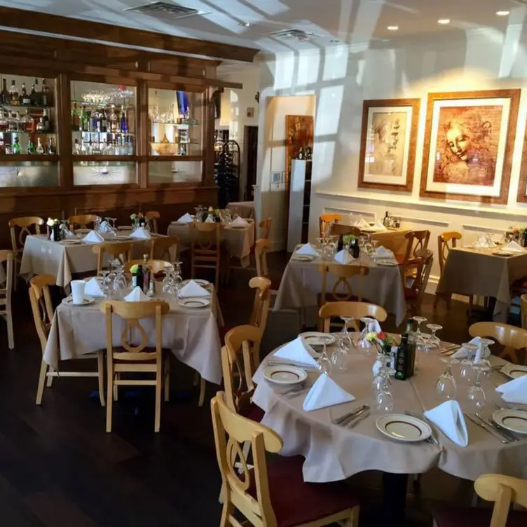 Adelmo's Main Dining Room &amp; Full Bar - Adelmo's Ristorante, Dallas, TX