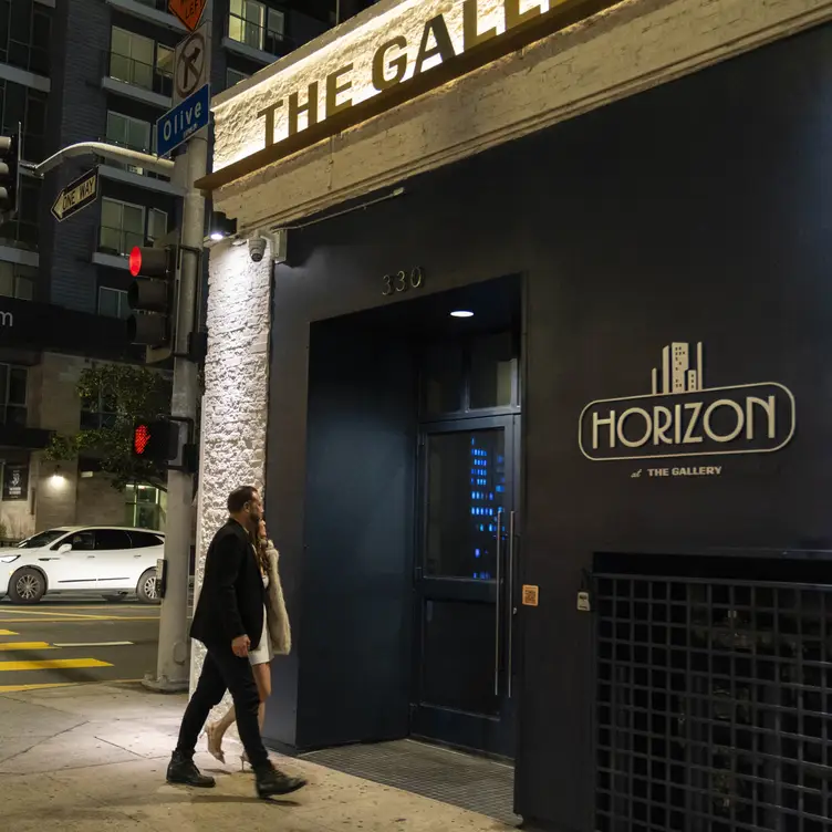 Horizon Lounge at The Gallery - The Gallery, Los Angeles, CA