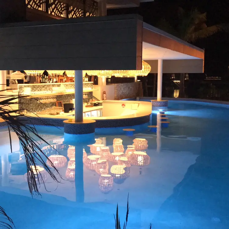Lagoon House Restaurant & Bar - Fiji Marriott Resort Momi Bay, Momi Bay, Nadi