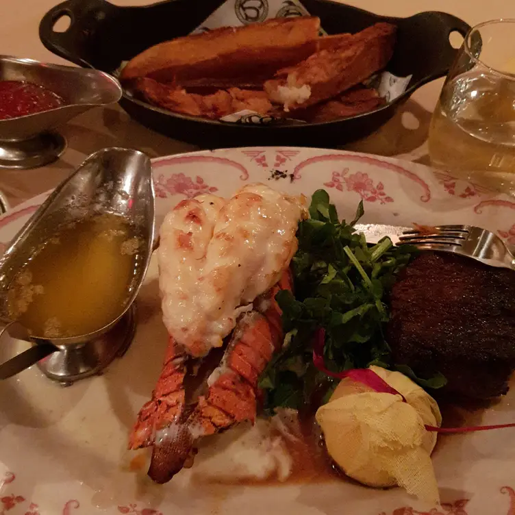 Restaurant Uncle Jack's Steakhouse Midtown 56th Street Permanently