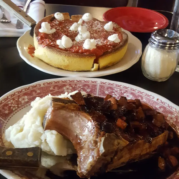 Capo's Chicago Pizza & Fine Italian Dinners Restaurant San Francisco