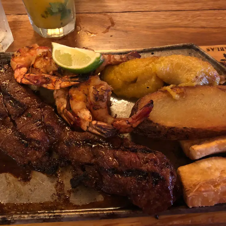 Las Tablas Colombian Steak House Irving Park Restaurant Chicago, IL