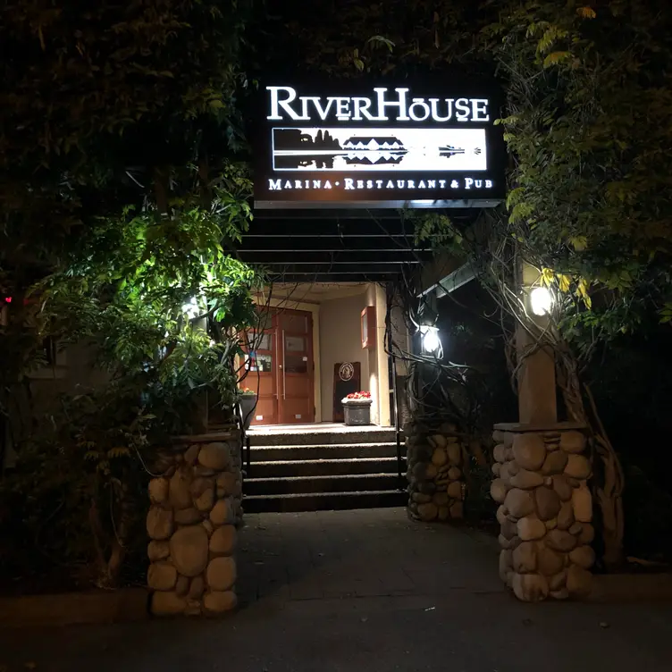 RiverHouse Restaurant and Pub, Delta, BC