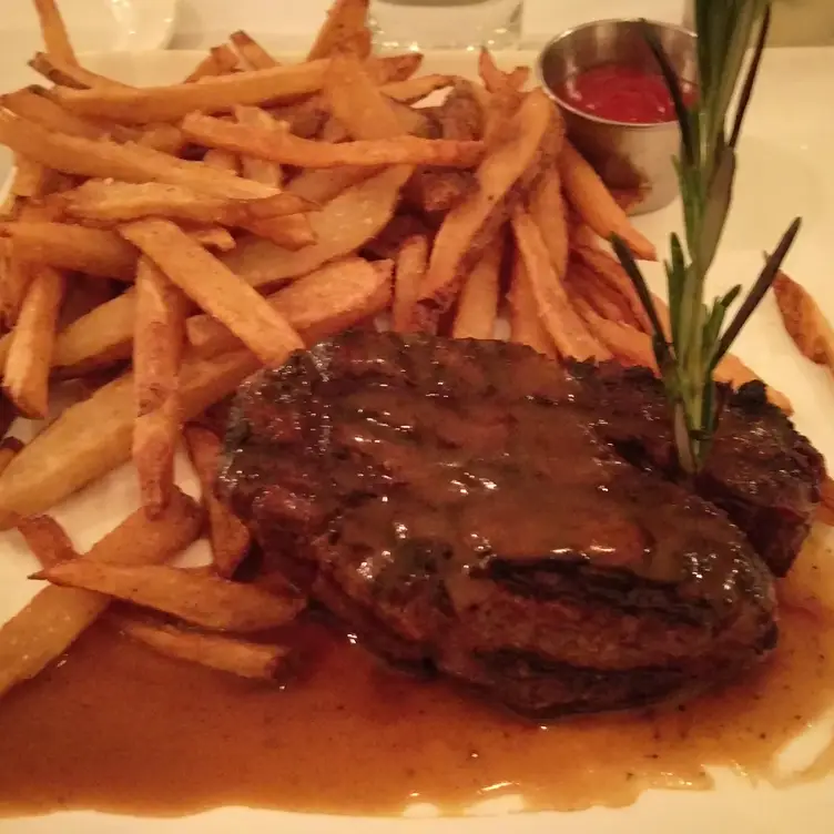 Restaurante Monty's Steakhouse Springfield Permanently Closed