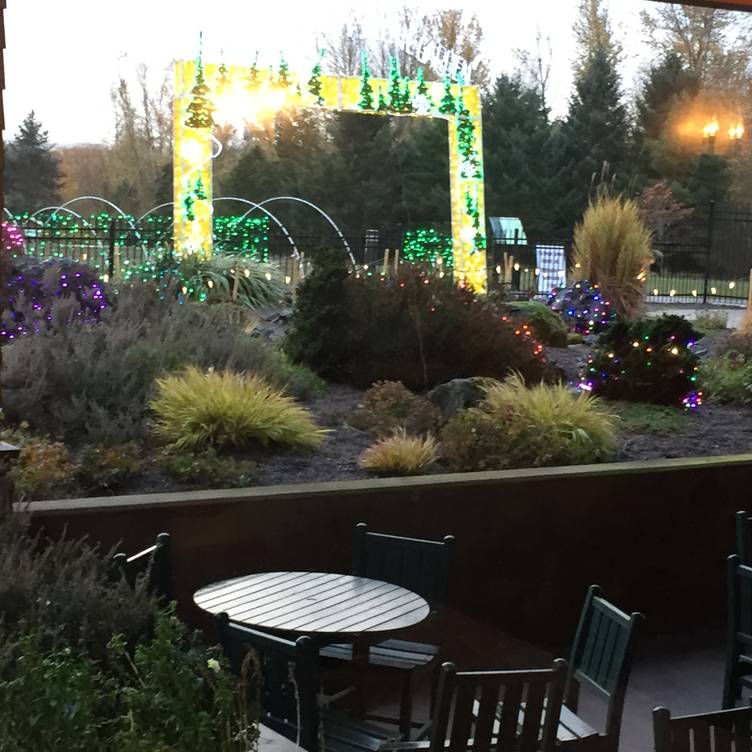 oregon garden resort restaurant