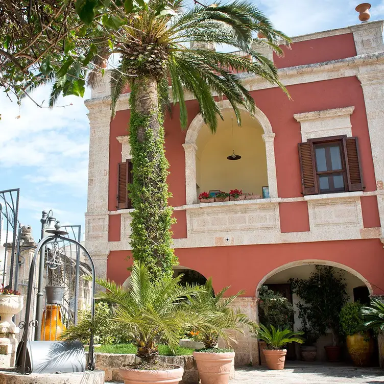 Ristorante Villa Degli Aranci, Polignano a Mare, Bari