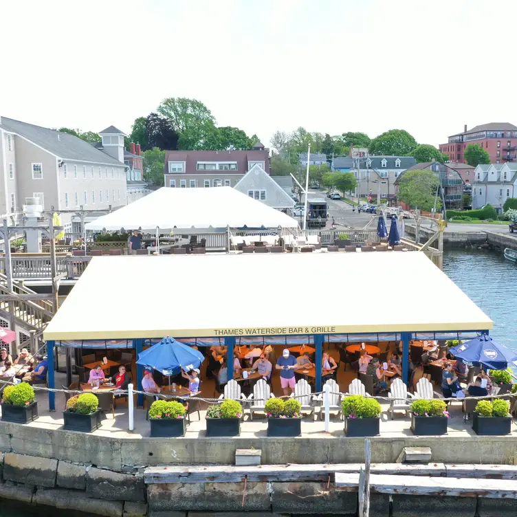 Thames Waterside Bar & Grill, Bristol, RI