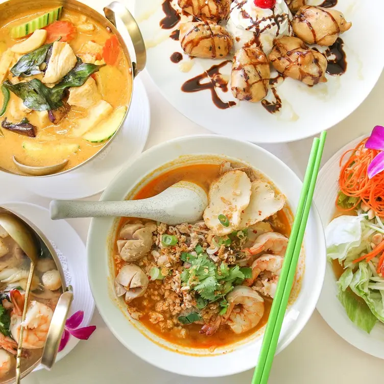 Thonglor Thai Bistro, San Mateo, CA