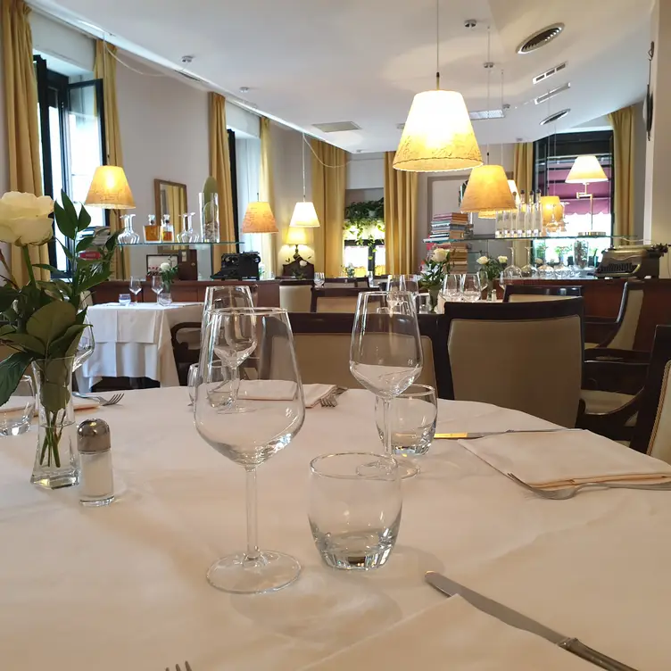 Belluccio's Restaurant Milan Milan