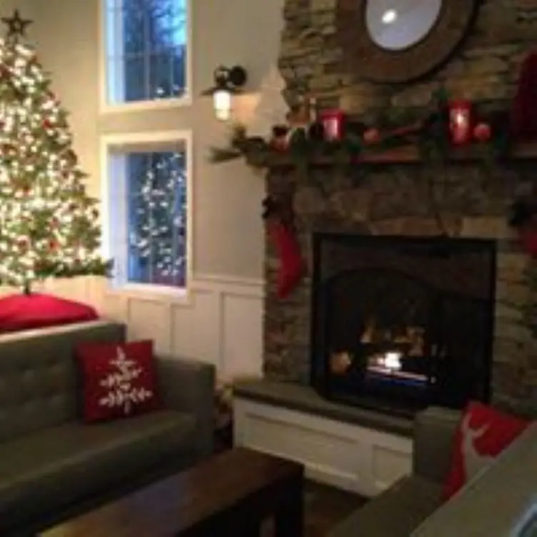 The Cornerstop eatery and bar, Cohasset, MA