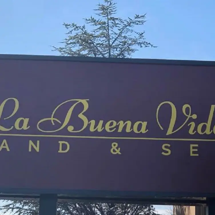 La Buena Vida, Moriches, NY