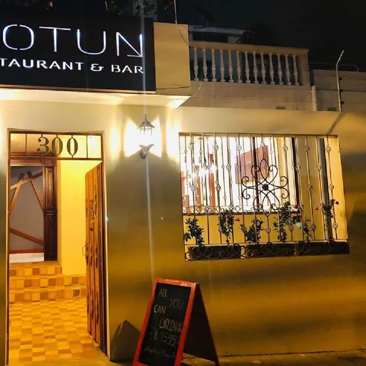 NOTUN Restaurant & Bar, Quito, OUTSIDE US